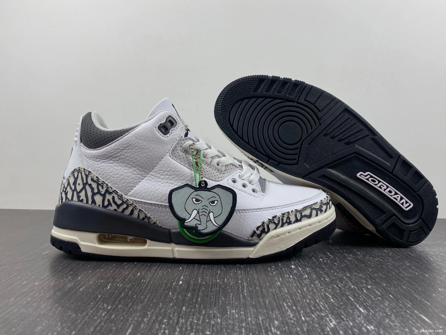 3 DX6665-100 N' Hide Sneak Jordan (GS) - Retro 0106